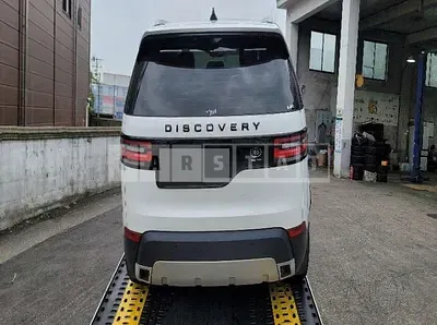 Photo 1 of 17: 2018 Land Rover Discovery TD6 — Korean insurance auction