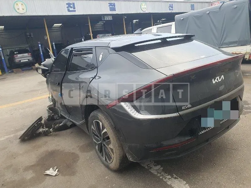 Photo 2 of 8: 2022 Kia EV6 Electric Car — Korean insurance auction