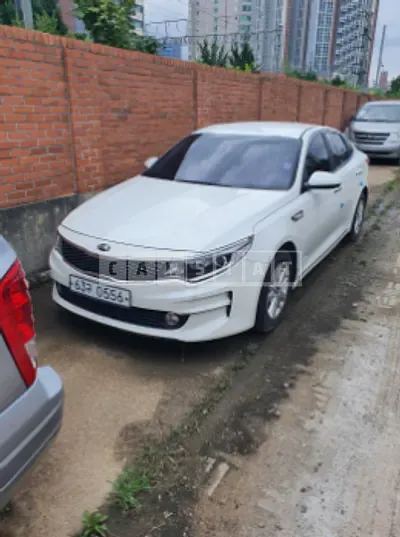 Photo 1 of 10: 2016 Kia K5, VIN KNAGT411BGA077442 — Korean insurance auction