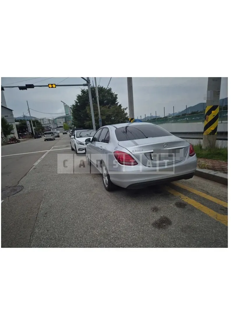Photo 2 of 6: 2018 Mercedes-Benz C200 d — Korean insurance auction