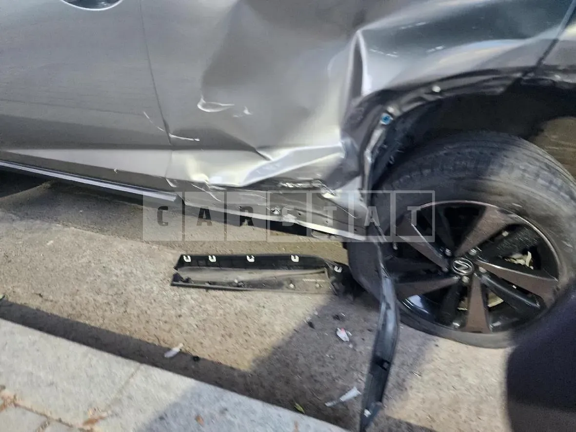 Photo 2 of 21: 2019 Lexus NX300h — Korean insurance auction