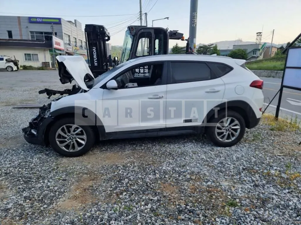 Photo 2 of 4: 2015 Hyundai Tucson — Korean insurance auction