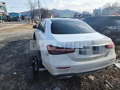 Photo 1 of 76: 2023 Mercedes-Benz E350 4Matic, VIN W1KZF8GB8PB131046 — Korean insurance auction