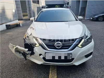 Photo 1 of 31: 2018 Nissan Altima 2.5 — Korean insurance auction