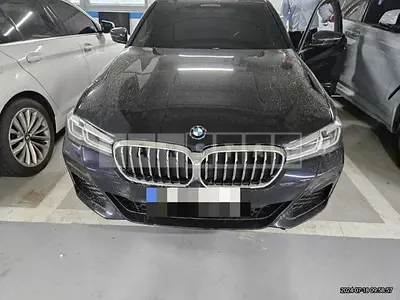 Photo 1 of 18: 2022 BMW 520i — Korean insurance auction