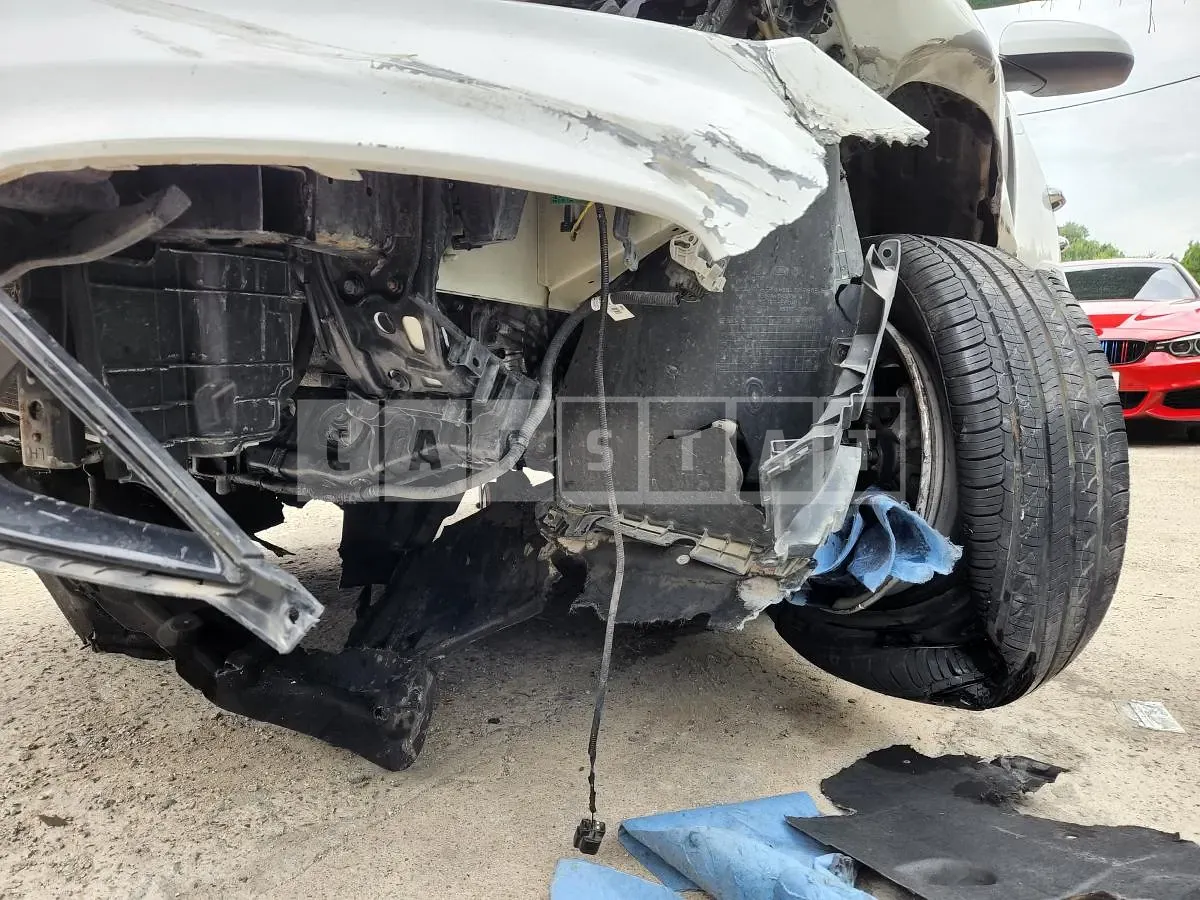 Photo 2 of 6: 2018 Kia K5 2.0(LPG), VIN KNAGS416BKA266273 — Korean insurance auction