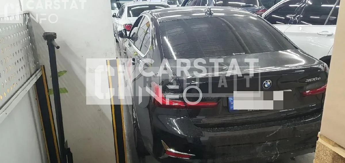 Photo 2 of 11: 2022 BMW 320e, VIN WBA11GK02NFM25180 — Korean insurance auction