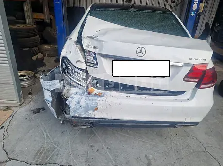 Photo 2 of 11: 2016 Mercedes-Benz E220 BlueTec, VIN WDDHF0AB5GB249710 — Korean insurance auction