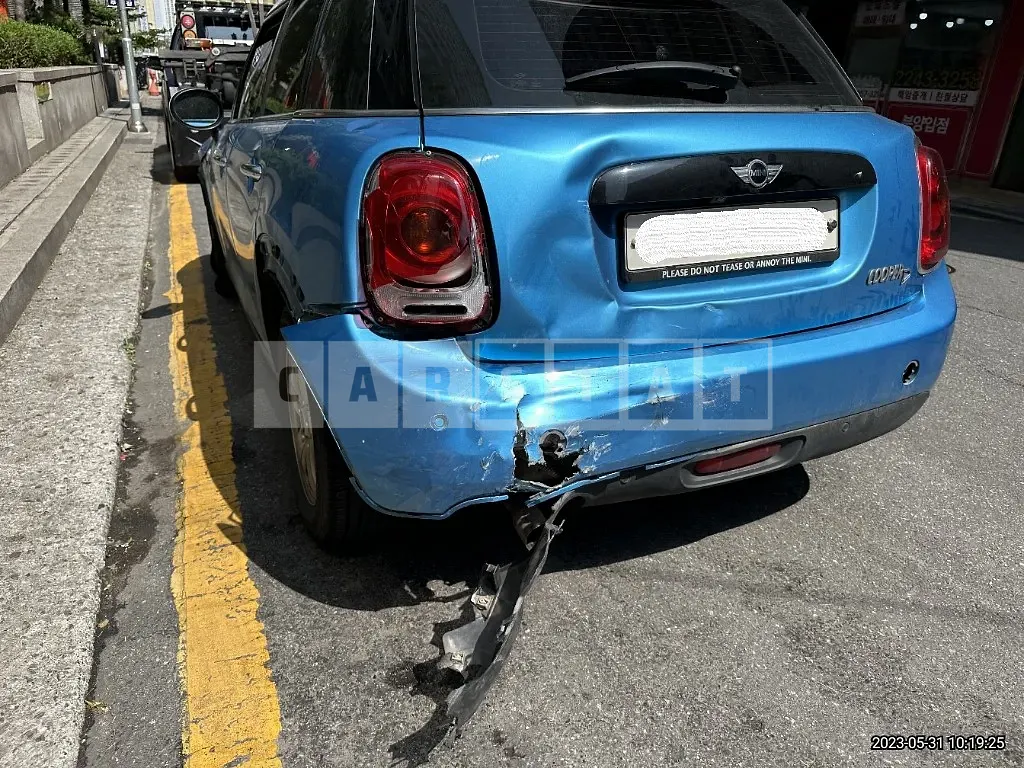 Photo 2 of 16: 2018 MINI Cooper D Five-Door, VIN WMWXV3103JTE92412 — Korean insurance auction