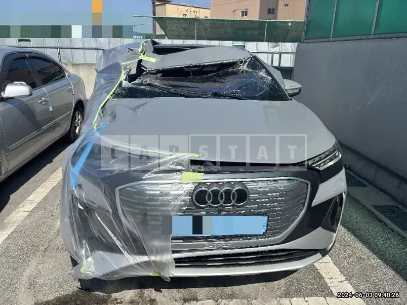 Photo 2 of 16: 2022 Audi Q4 40 e-tron Premium — Korean insurance auction