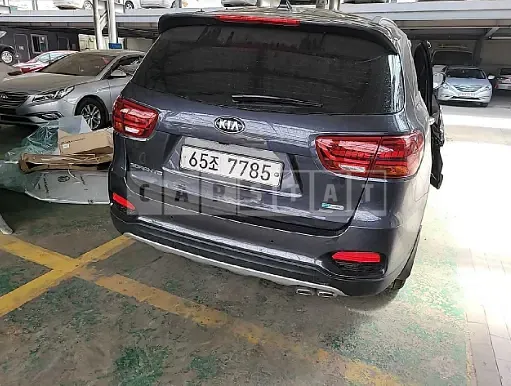 Photo 2 of 19: 2020 Kia Sorento, VIN KNAFX412BGA944878 — Korean insurance auction