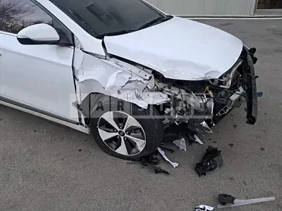 Photo 1 of 17: 2018 Hyundai IONIQ Electric, VIN KMHC051HFKU032399 — Korean insurance auction