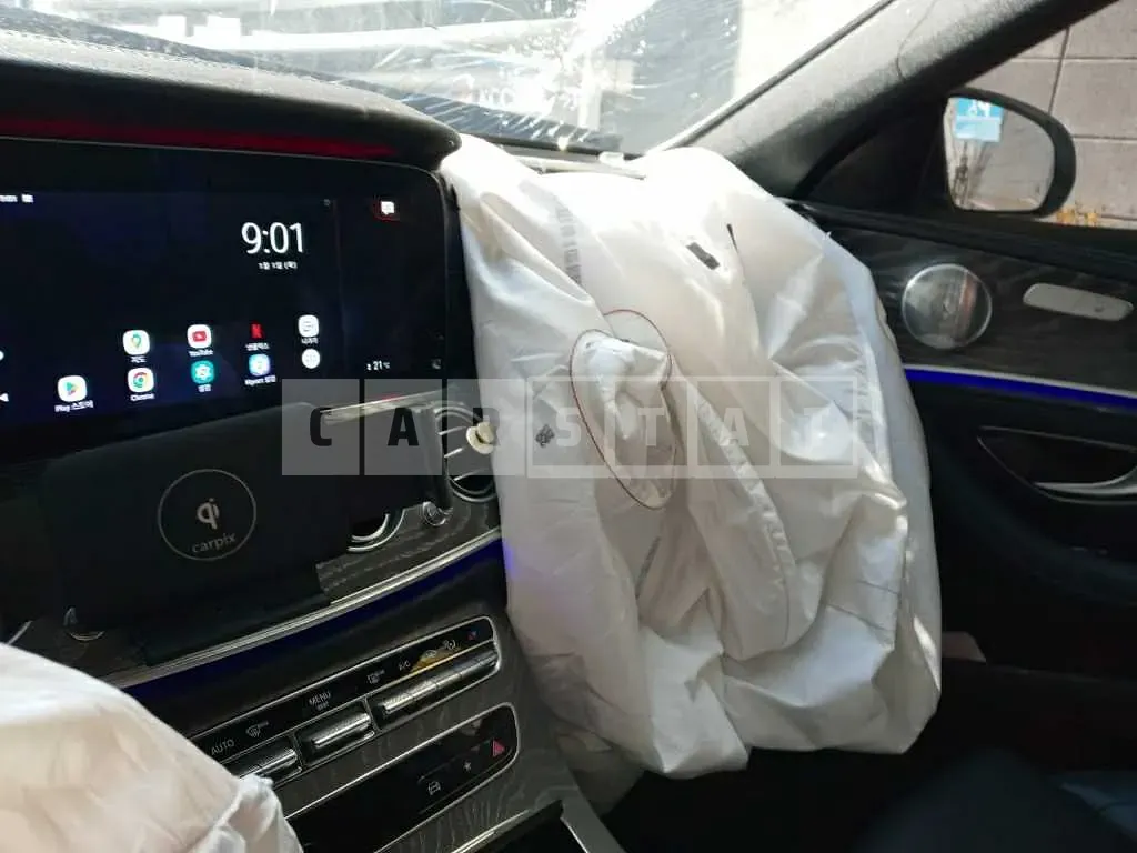 Photo 2 of 16: 2021 Mercedes-Benz E350 4Matic, VIN W1KZF8GB7MA866909 — Korean insurance auction