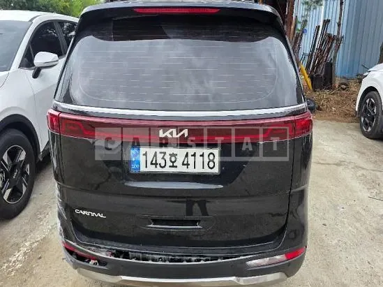 Photo 2 of 28: 2023 Kia Carnival, VIN KNANE81BBPS228727 — Korean insurance auction