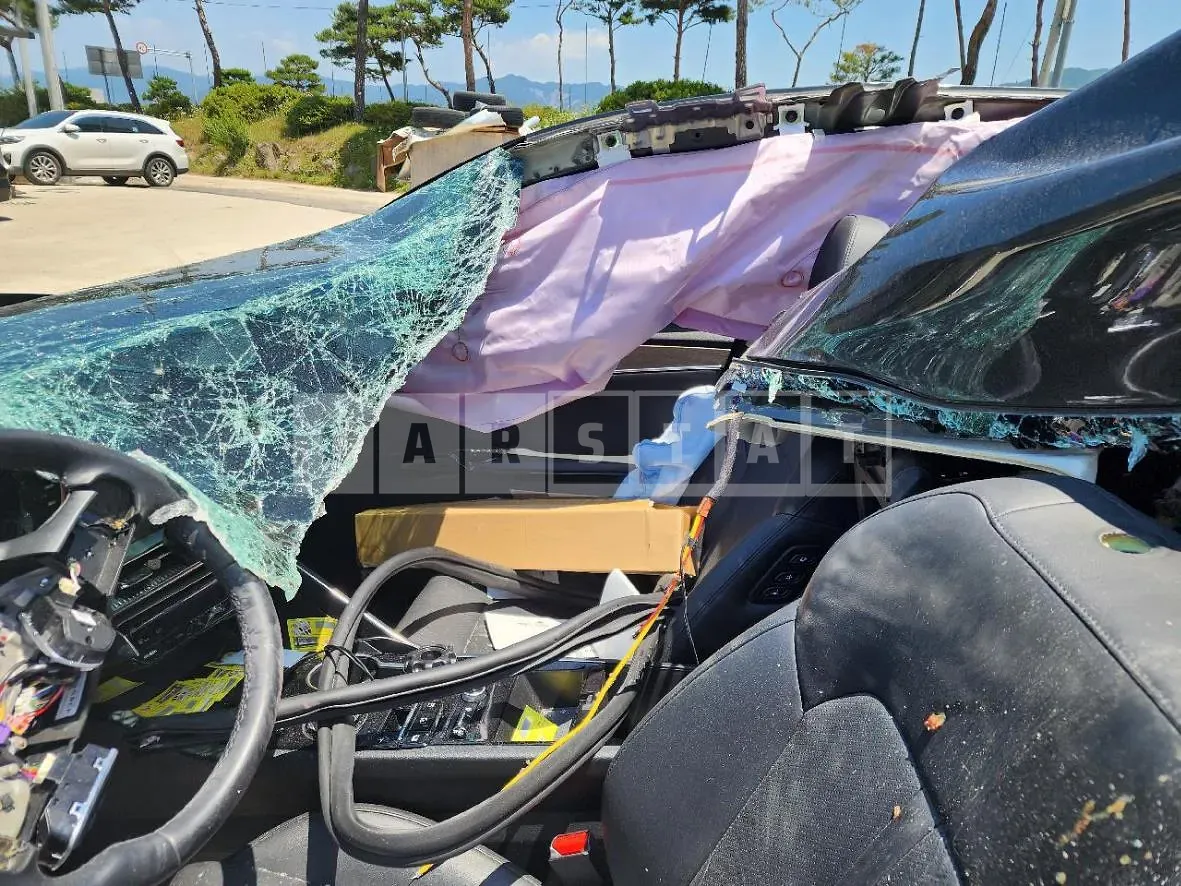 Photo 2 of 15: 2020 Kia K5 1.6, VIN KNAG6412BLA055180 — Korean insurance auction