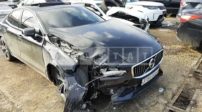 Photo 1 of 17: 2020 Volvo S60 T5 — Korean insurance auction