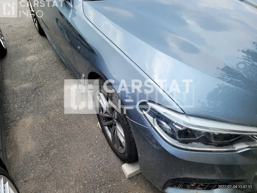 Photo 2 of 35: 2020 BMW Calm 520d xDrive M Sport Package, VIN WBAJF5108LCE41005 — Korean insurance auction