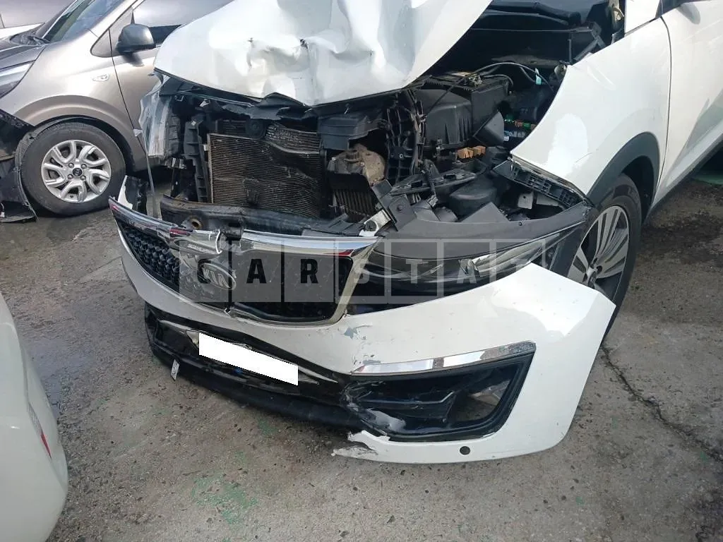 Photo 2 of 26: 2015 Kia Sportage, VIN KNAPE813BFK747461 — Korean insurance auction