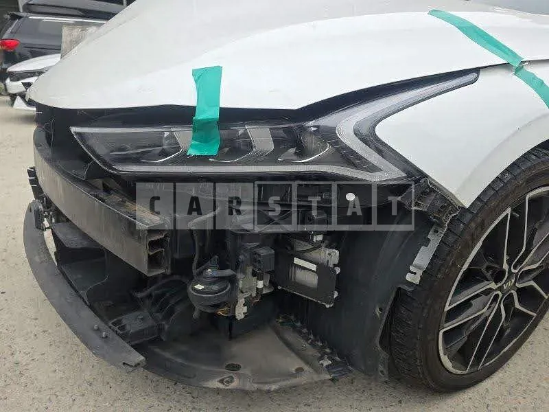 Photo 2 of 19: 2021 Kia K5, VIN KNAG2412BMA123387 — Korean insurance auction