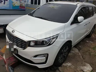 Photo 1 of 19: 2018 Kia Carnival — Korean insurance auction