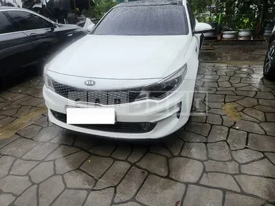 Photo 1 of 15: 2016 Kia K5 — Korean insurance auction