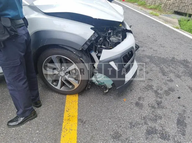 Photo 2 of 5: 2019 Hyundai Kona Gasoline — Korean insurance auction