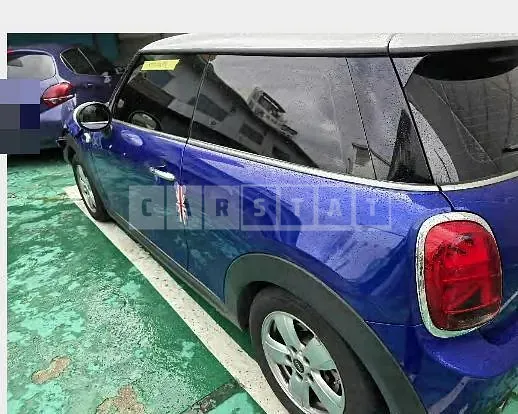 Photo 2 of 25: 2019 MINI Cooper — Korean insurance auction