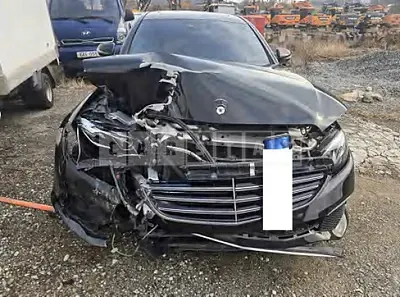 Photo 1 of 23: 2018 Mercedes-Benz E220d — Korean insurance auction