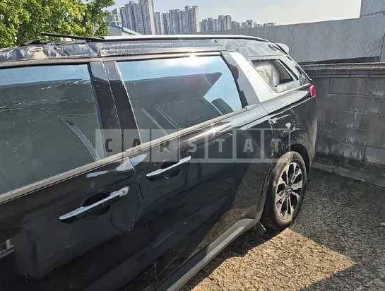 Photo 2 of 21: 2022 Kia Carnival, VIN KNANE81BBNS142879 — Korean insurance auction
