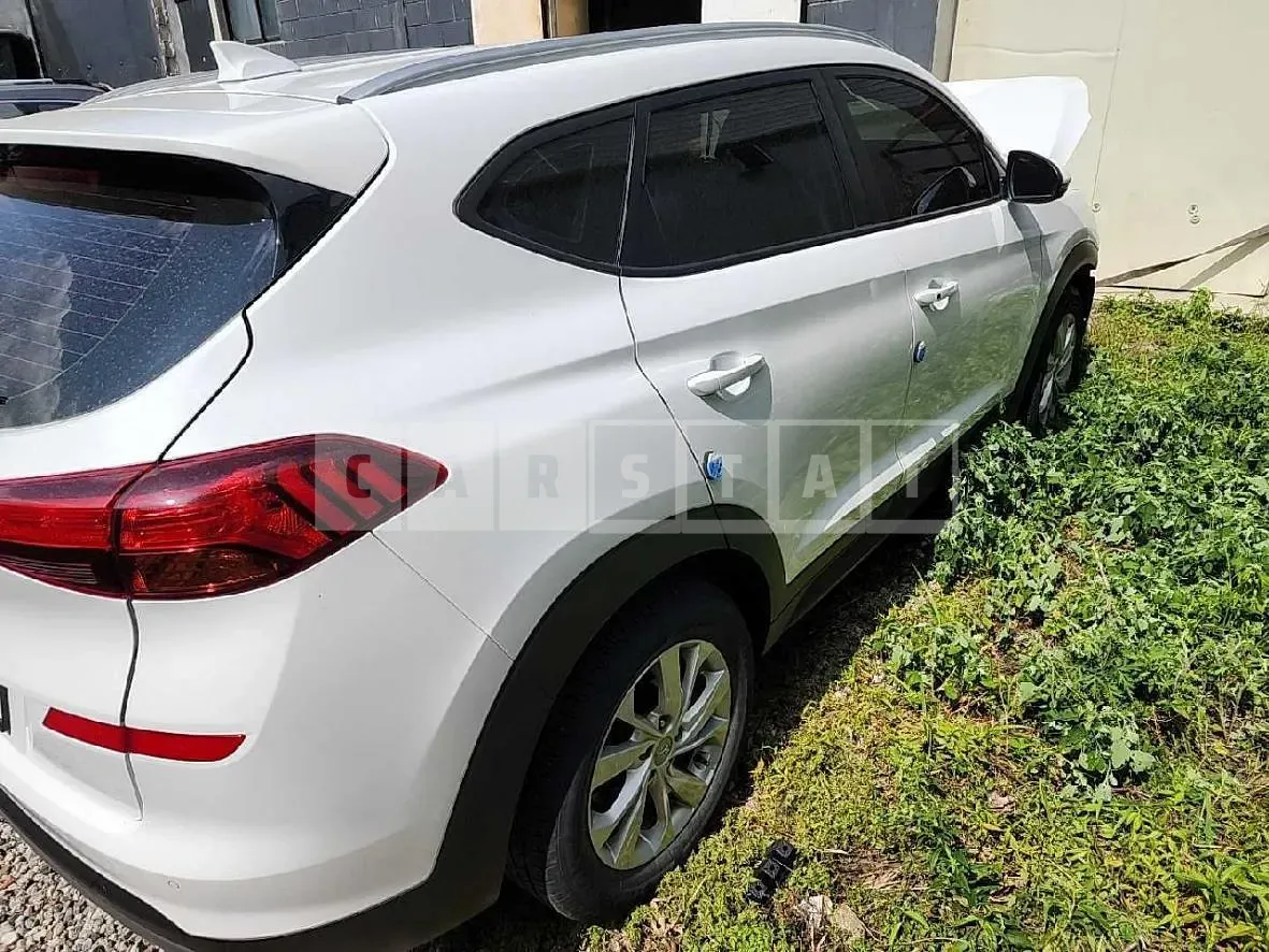 Photo 2 of 50: 2020 Hyundai Tucson Gasoline 1.6, VIN KMHJ3812GLU349072 — Korean insurance auction
