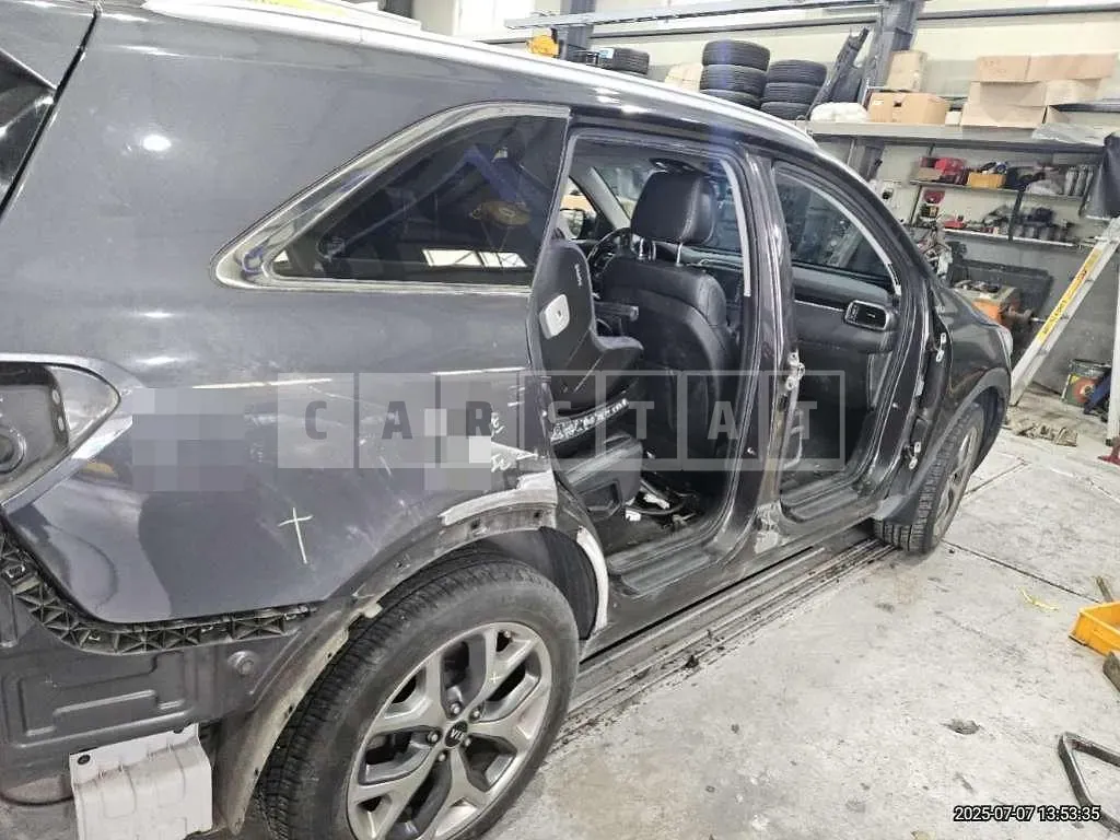 Photo 3 of 3: 2016 Kia (parts) Sorento Wheels — Korean insurance auction