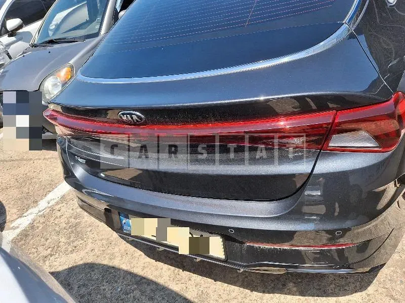 Photo 2 of 39: 2021 Kia K5 — Korean insurance auction