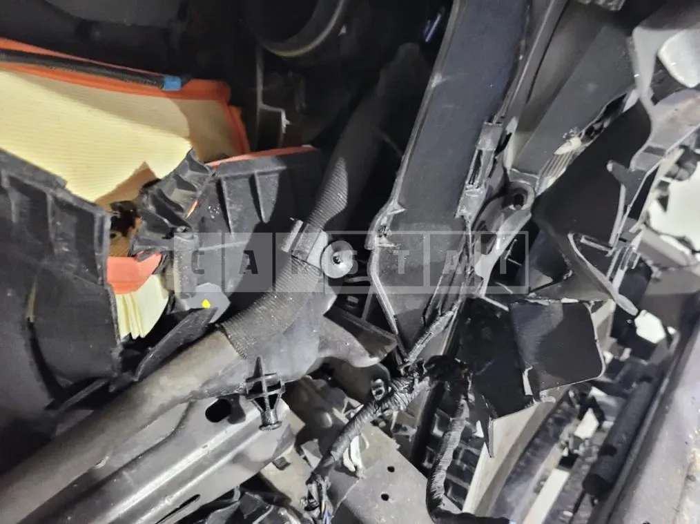Photo 2 of 43: 2017 Land Rover Range Rover Bella D300, VIN SALYA2BKXJA703734 — Korean insurance auction