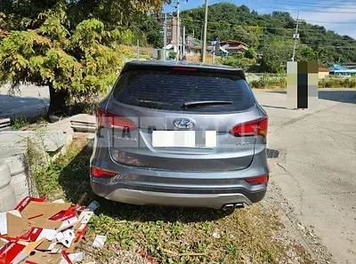 Photo 1 of 10: 2016 Hyundai Santa Fe DM 2.0, VIN KMHSU81UBGU684331 — Korean insurance auction