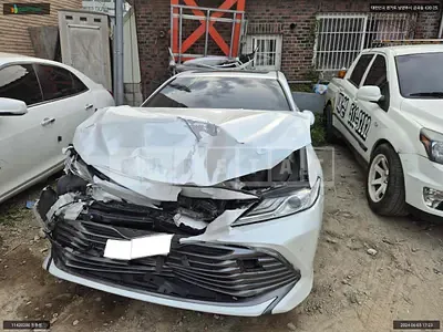 Photo 1 of 20: 2018 Toyota Camry Hybrid, VIN JTNB21HK0K3014282 — Korean insurance auction
