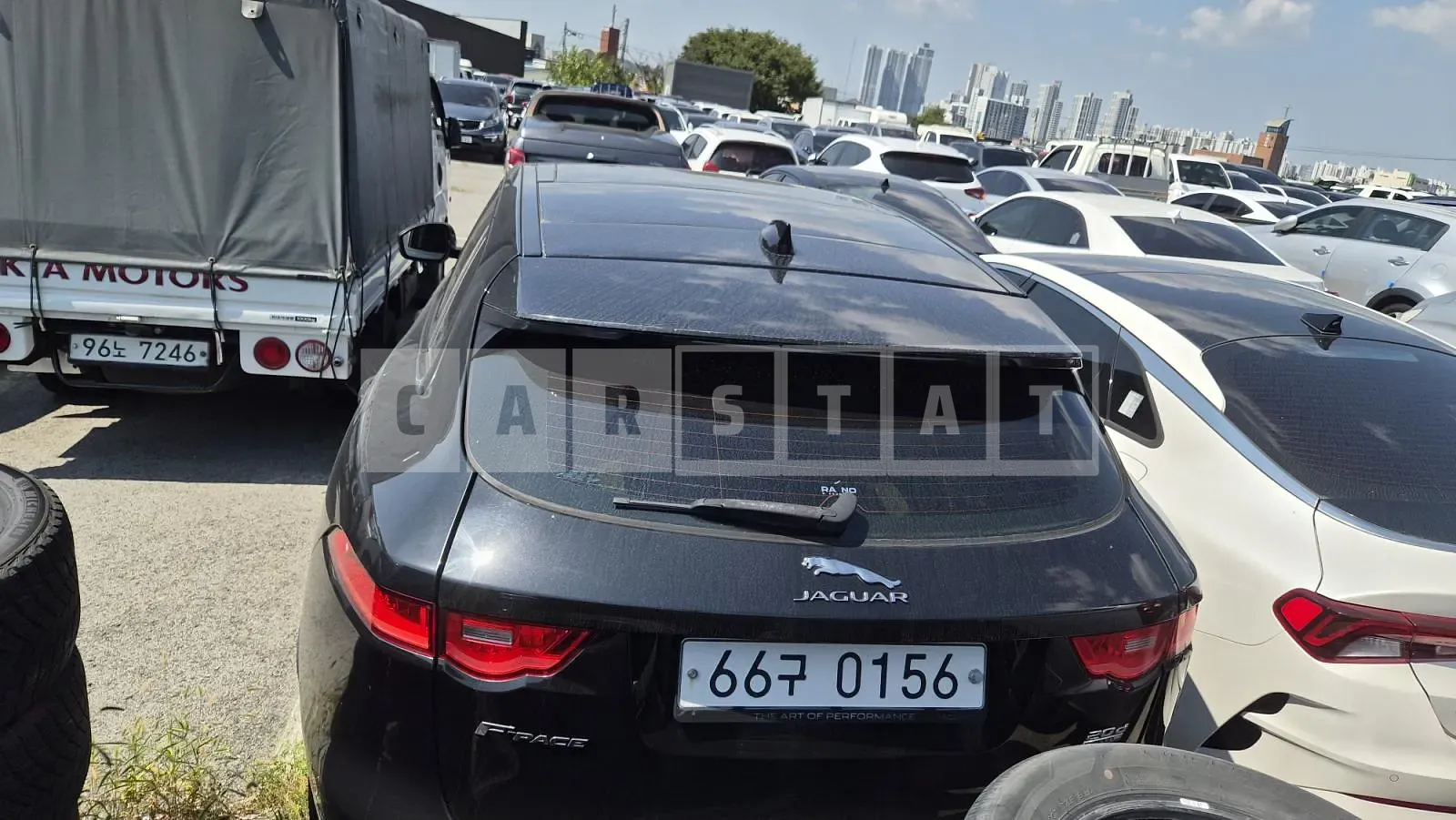 Photo 2 of 8: 2016 Jaguar F-Pace 20d AWD, VIN SADCA2BN9HA074462 — Korean insurance auction
