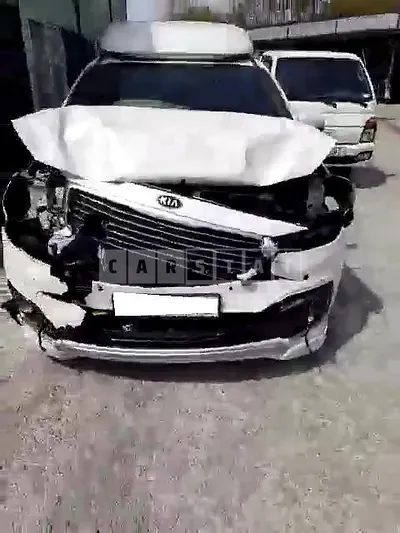 Photo 1 of 11: 2016 Kia Carnival Hirimu, VIN KNAME81ABHS287089 — Korean insurance auction
