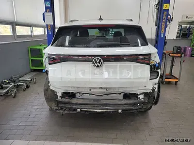 Photo 1 of 44: 2022 Volkswagen ID.4 Pro, VIN WVGZZZE2ZNP043160 — Korean insurance auction