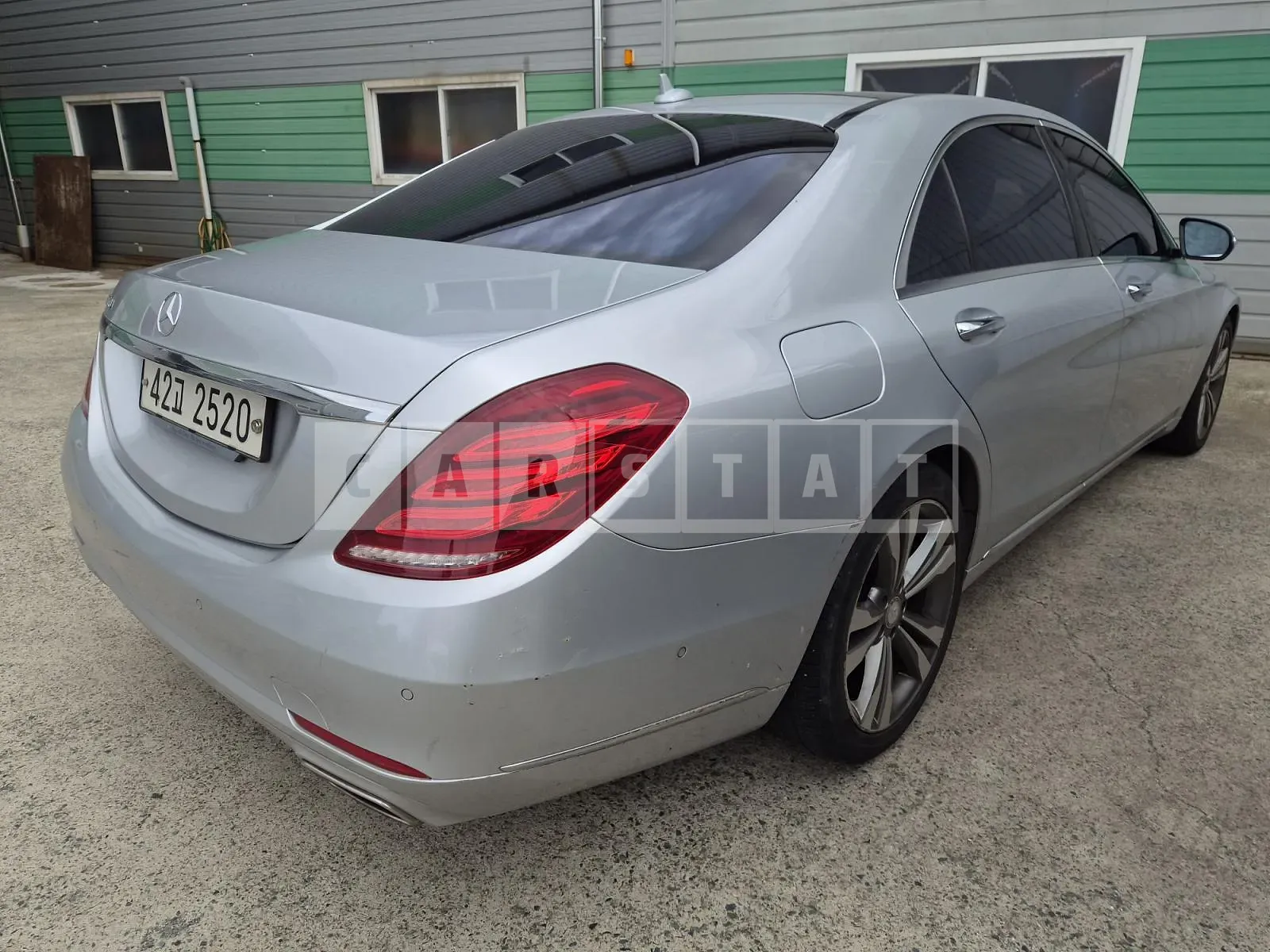 Photo 2 of 9: 2015 Mercedes-Benz S500L, VIN WDDUG8CB6FA152334 — Korean insurance auction
