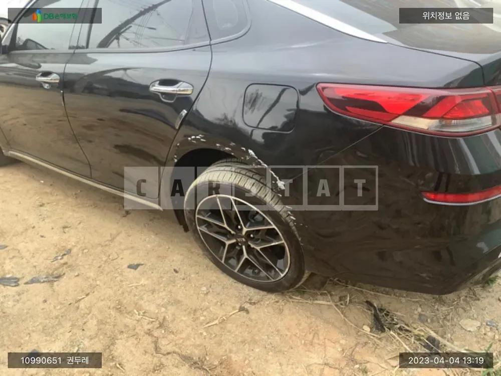Photo 2 of 11: 2018 Kia K5, VIN KNAGX417GKA271408 — Korean insurance auction