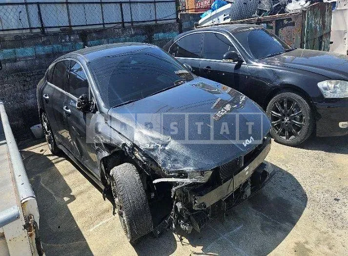 Photo 2 of 9: 2023 Kia K5 — Korean insurance auction