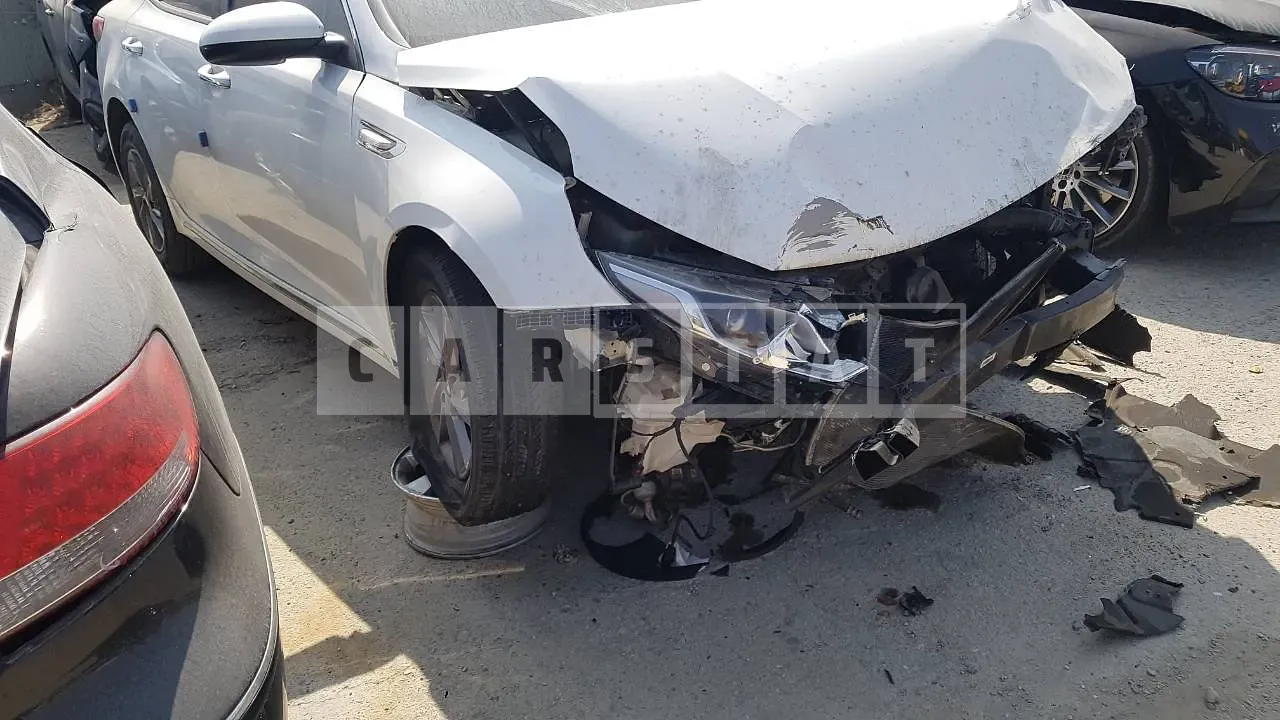 Photo 2 of 3: 2018 Kia K5 2.0(LPI), VIN KNAGS416BKA294562 — Korean insurance auction