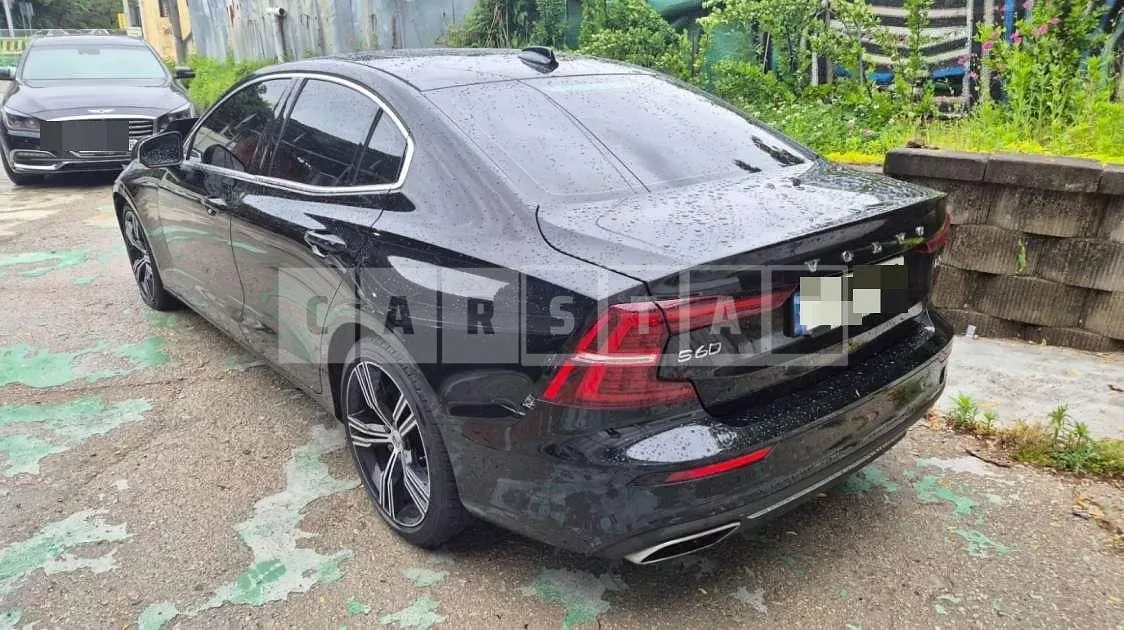 Photo 2 of 26: 2021 Volvo S60B5 — Korean insurance auction