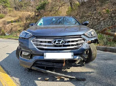 Photo 1 of 6: 2016 Hyundai Santa Fe — Korean insurance auction