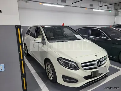 Photo 1 of 24: 2017 Mercedes-Benz Subsequent B200 d — Korean insurance auction