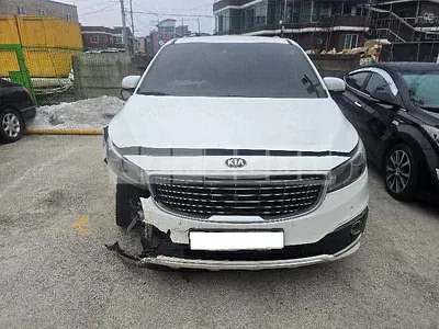 Photo 1 of 27: 2016 Kia Carnival, VIN KNAME81ABHS305181 — Korean insurance auction