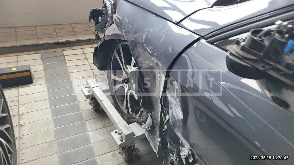 Photo 2 of 24: 2016 Mercedes-Benz E220 BlueTec, VIN WDDHF0AB6GB182390 — Korean insurance auction