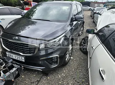 Photo 1 of 10: 2019 Kia Carnival — Korean insurance auction