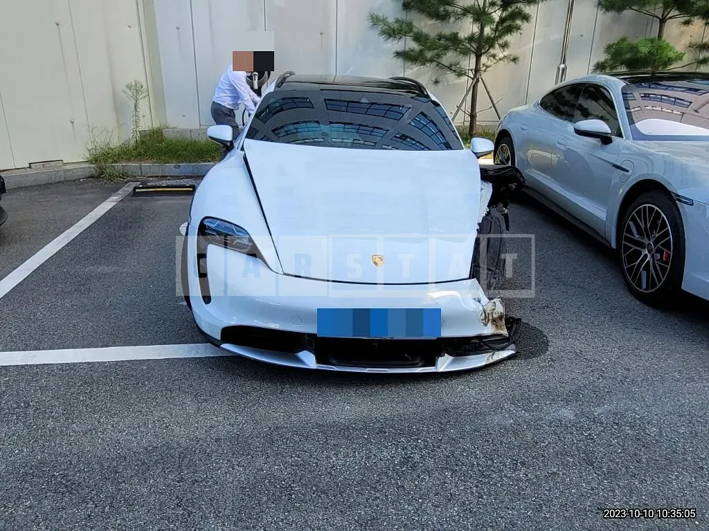 Photo 2 of 57: 2022 Porsche Taycan Cross Turismo Turbo, VIN WP0BC2Y18NSA74144 — Korean insurance auction