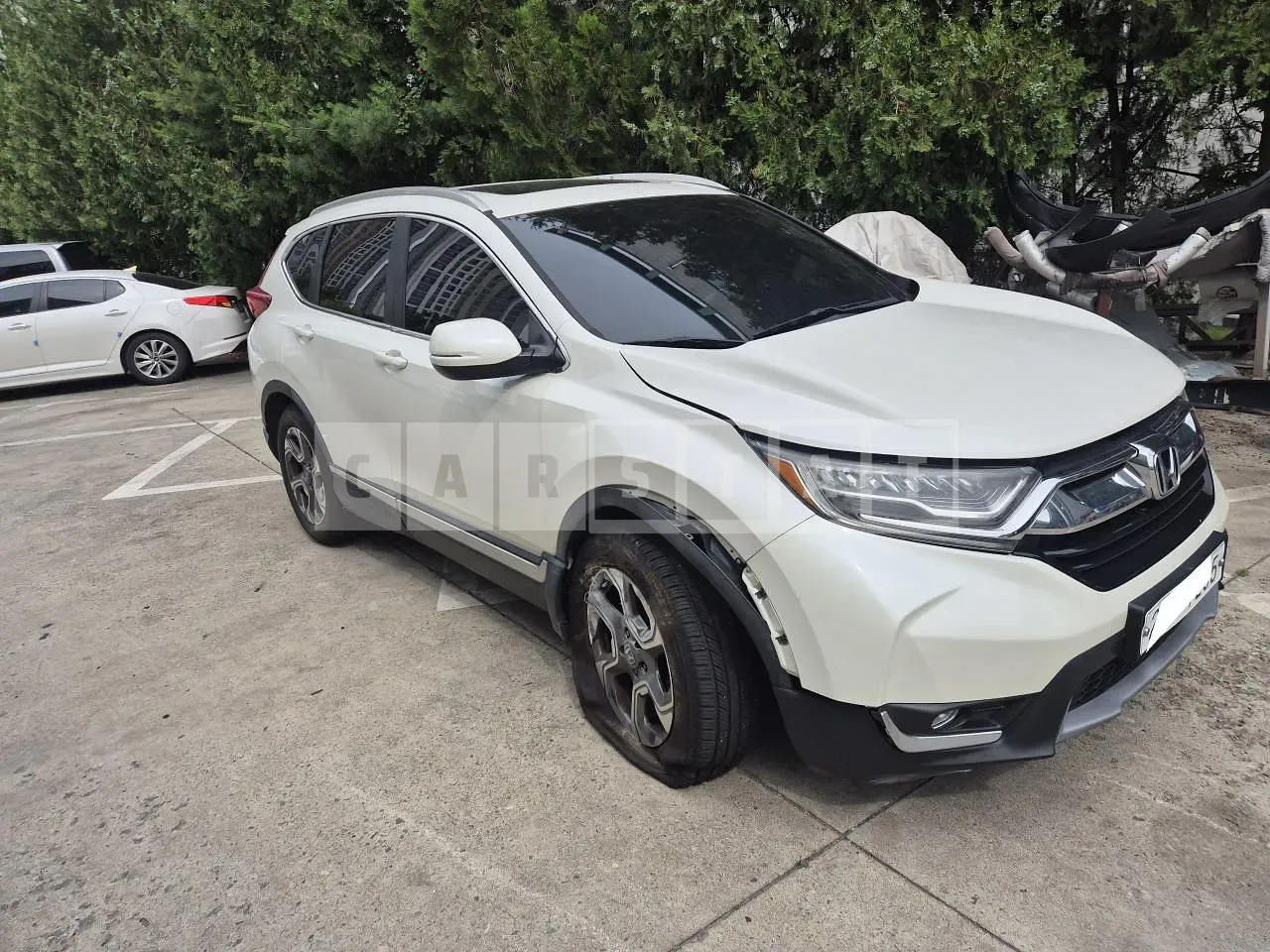 Photo 2 of 48: 2017 Honda CR-V 4WD, VIN 5J6RW2870HL520393 — Korean insurance auction